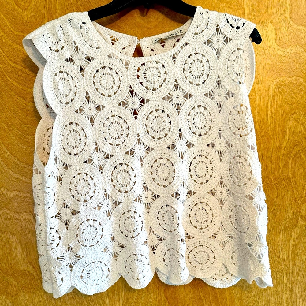 Abercrombie crochet tank - Picture 1 of 1